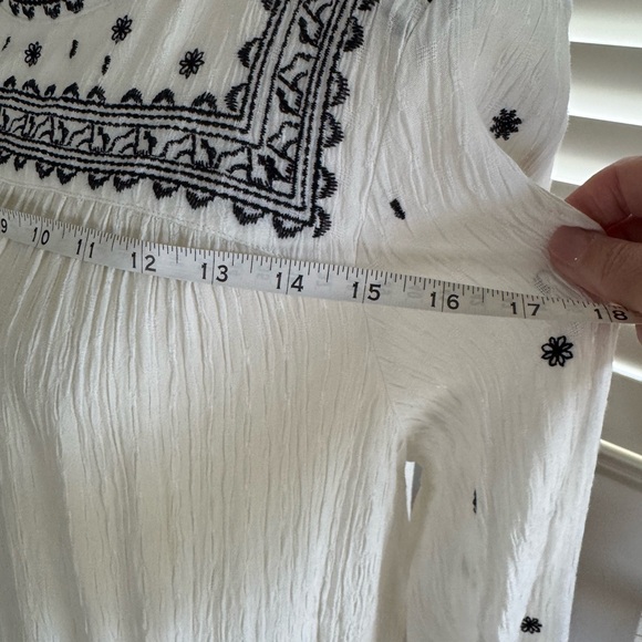 Knox Rose Ivory Blouse with Beautiful Black Embroidery - Picture 8 of 9